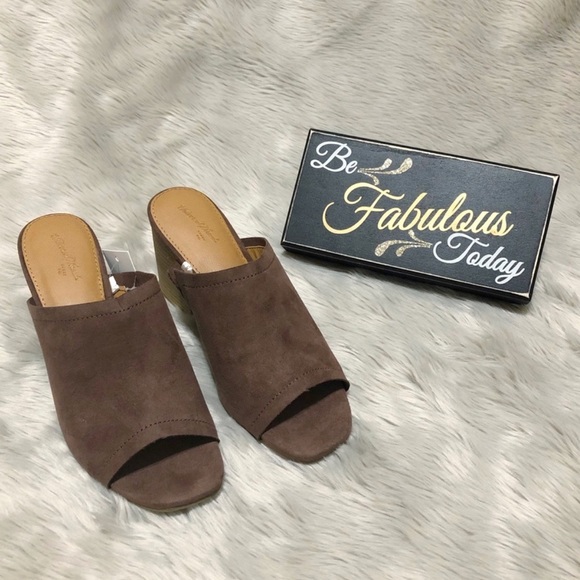 Universal Thread Women’s Norelle Microsuede Stacked Heeled Mules color Brown - Picture 2 of 7